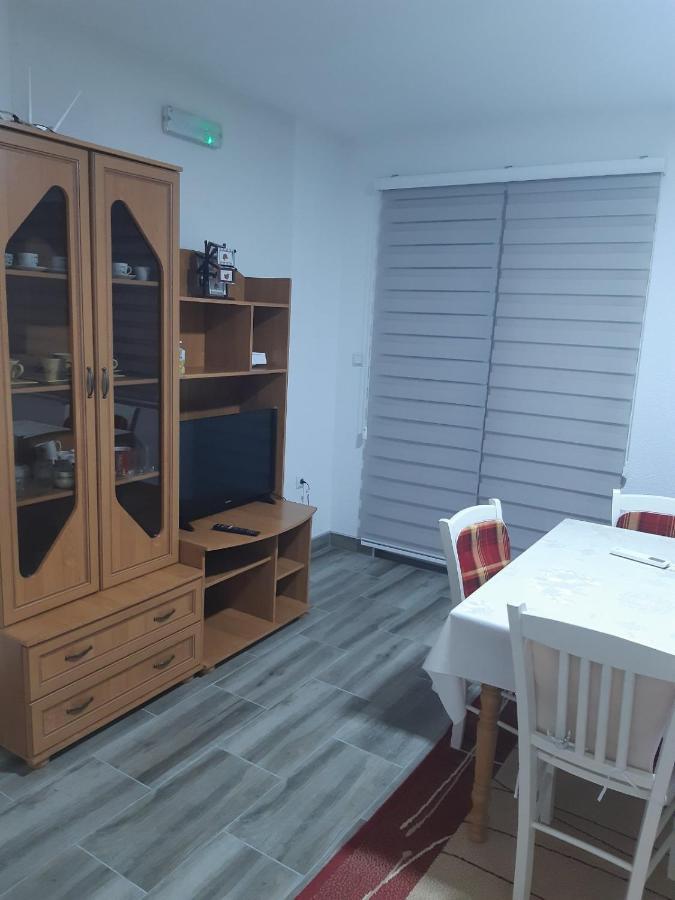 As Guesthouse Krzevici Exterior foto